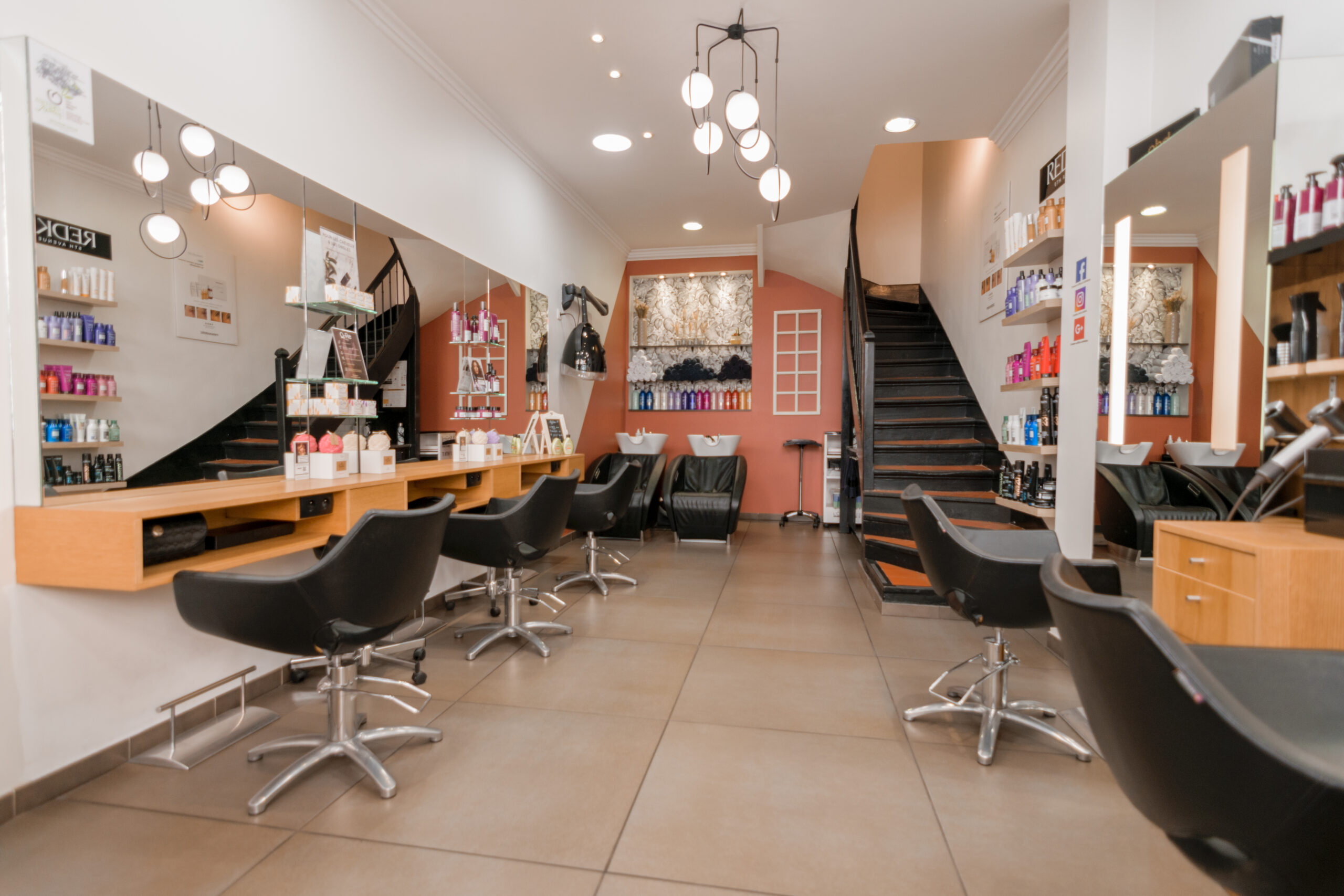 l'intérieur du salon de coiffure Carcassonne